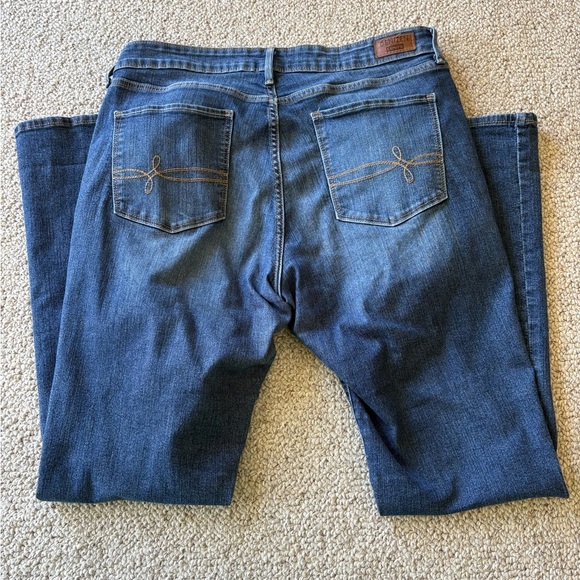 Denizen from Levi's Dark Blue Flare Jeans - Picture 5 of 8